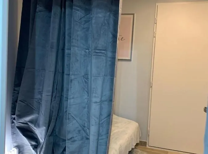 Climatise Avec Piscine Apartmán *